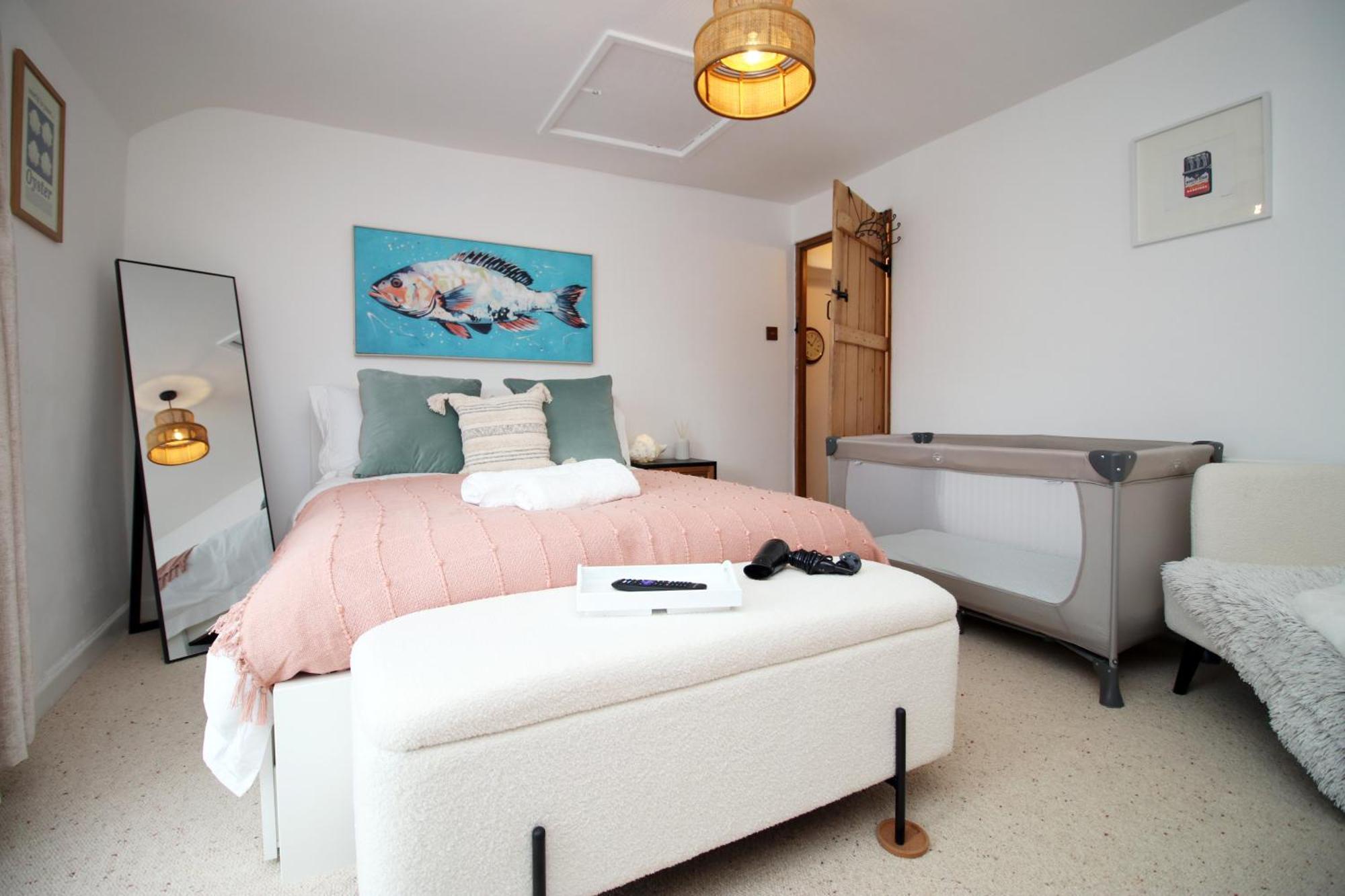 Little Gem In The Mumbles! Fishermans With Log Burner, Dog Friendly And Welcome Breakfast Hamper!