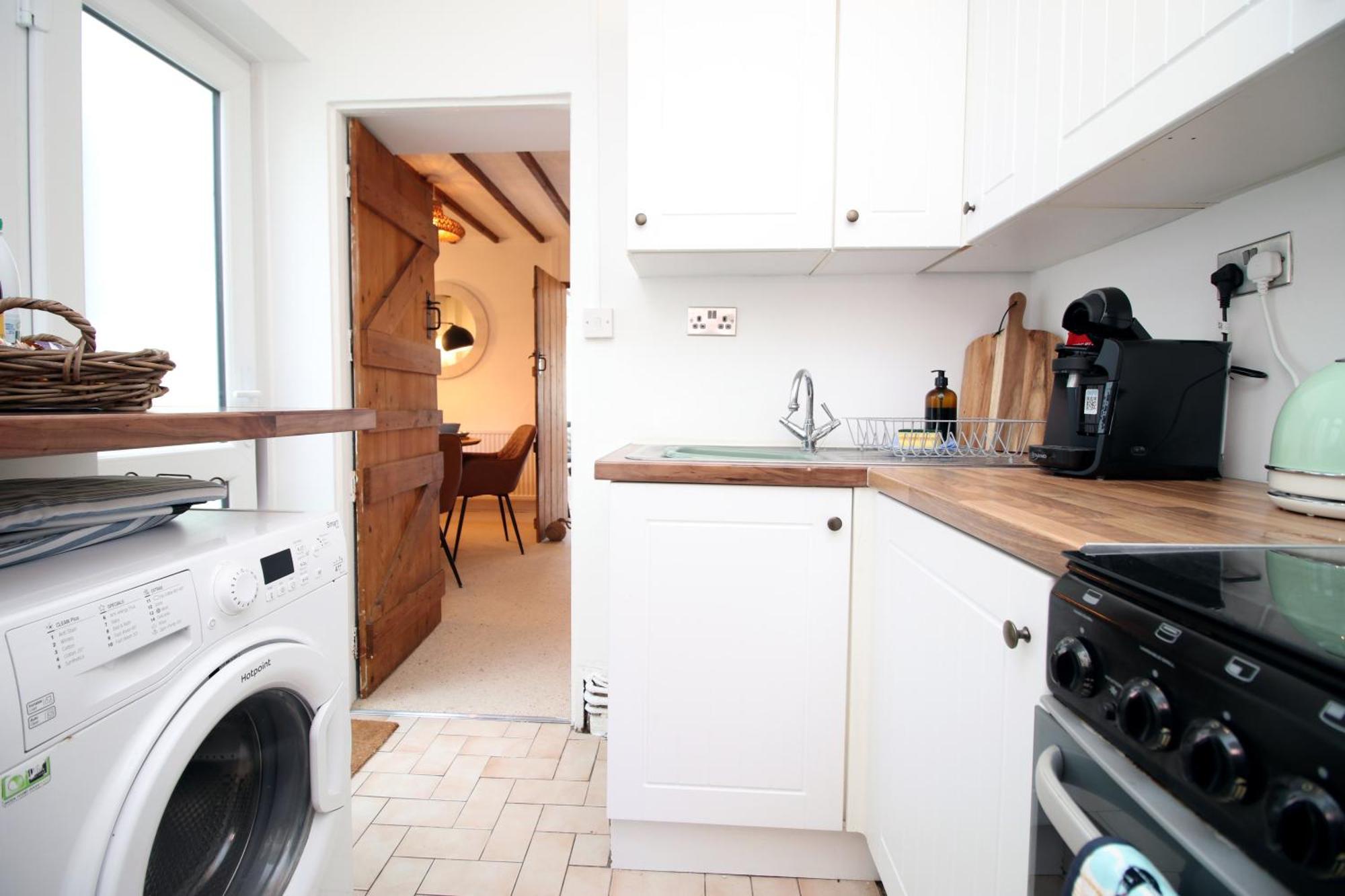 Little Gem In The Mumbles! Fishermans With Log Burner, Dog Friendly And Welcome Breakfast Hamper! Сasa de vacaciones