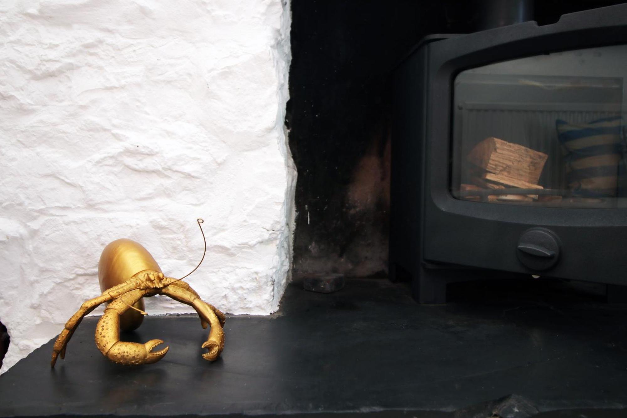 Little Gem In The Mumbles! Fishermans With Log Burner, Dog Friendly And Welcome Breakfast Hamper! * Mumbles
